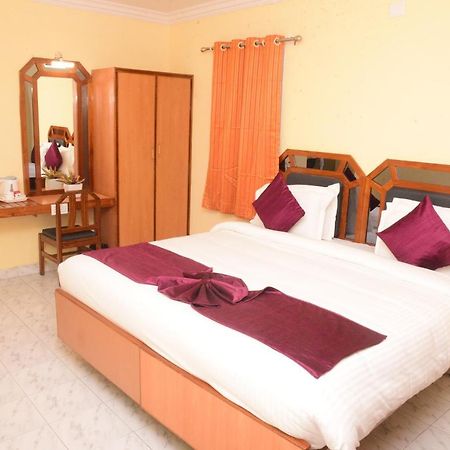 Hotel Vijaya Residency Anakāpalle Eksteriør billede