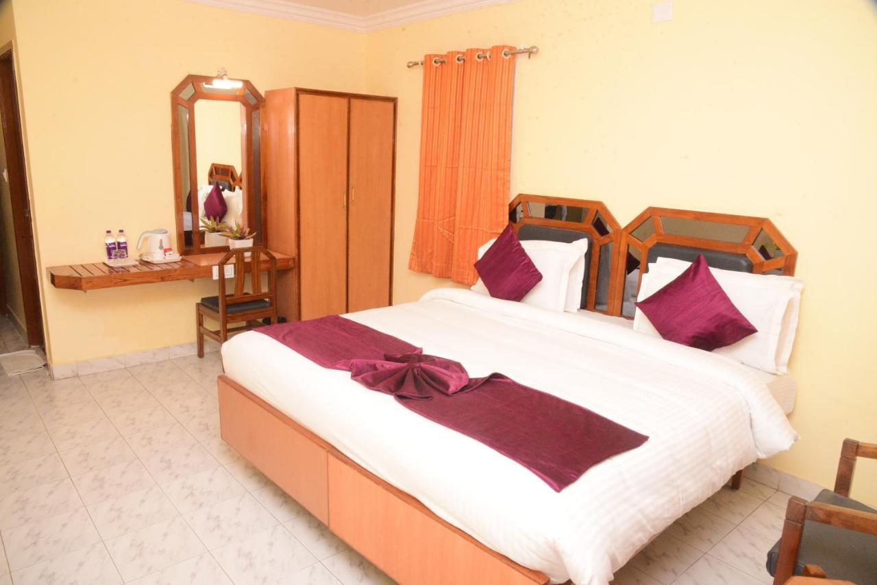 Hotel Vijaya Residency Anakāpalle Eksteriør billede